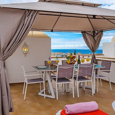 Large House With Garden And Direct Access To The Pool Hébergement de vacances Callao Salvaje