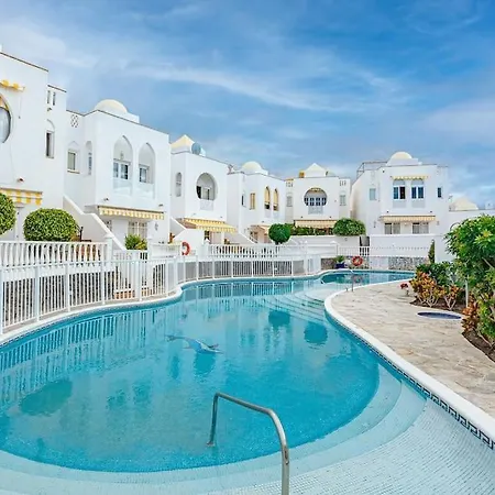 Large House With Garden And Direct Access To The Pool Hébergement de vacances Callao Salvaje